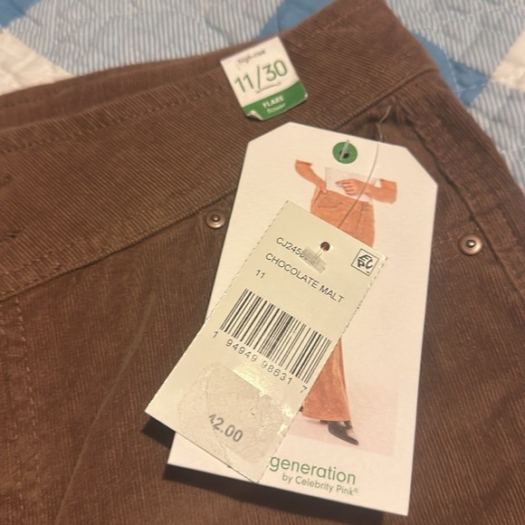 NWT CELEBRITY PINK
Juniors' High-Rise Curvy-Fit Flare-Leg Corduroy Pants - Picture 10 of 15